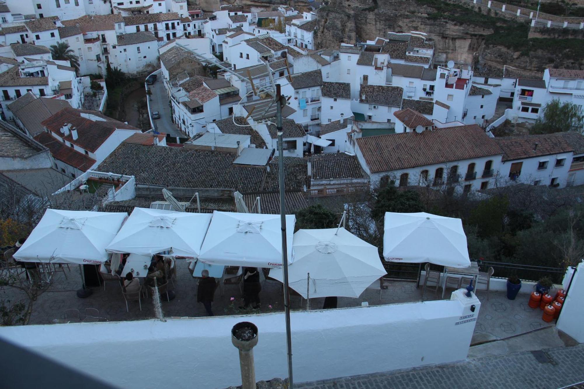 Atico De La Miel Apartment Setenil De Las Bodegas Luaran gambar