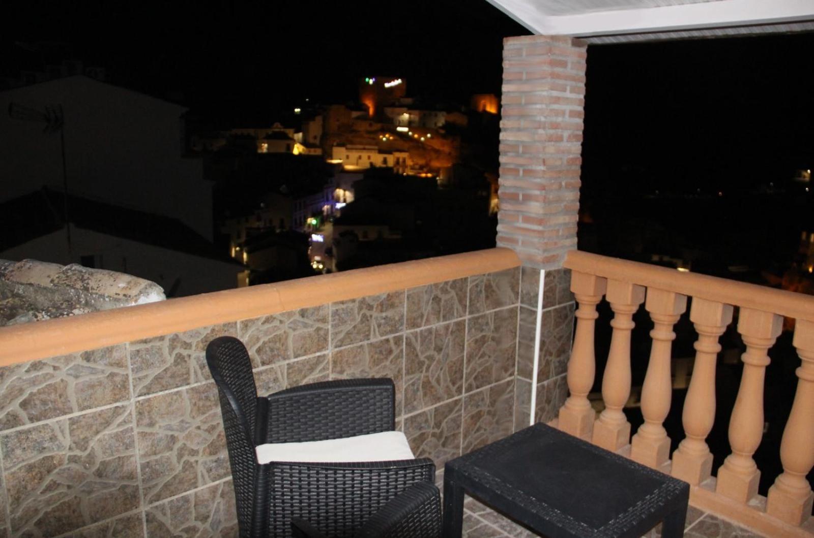 Atico De La Miel Apartment Setenil De Las Bodegas Luaran gambar